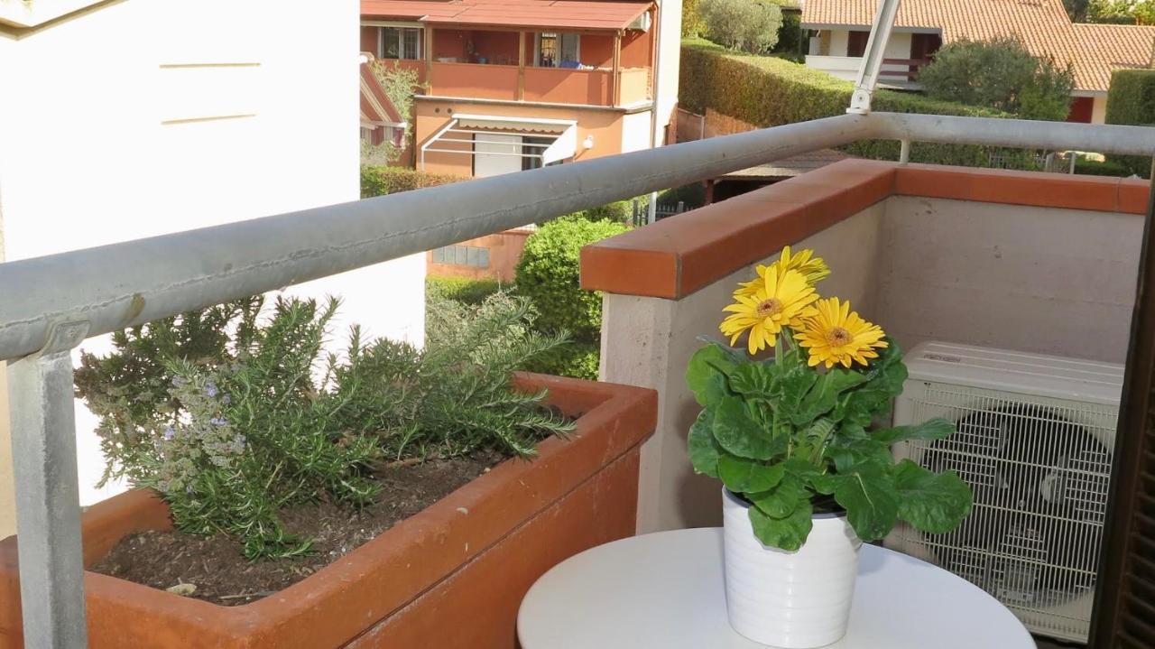 Residenza Turistico Alberghiera Corallo Кастильоне-делла-Пеская Экстерьер фото