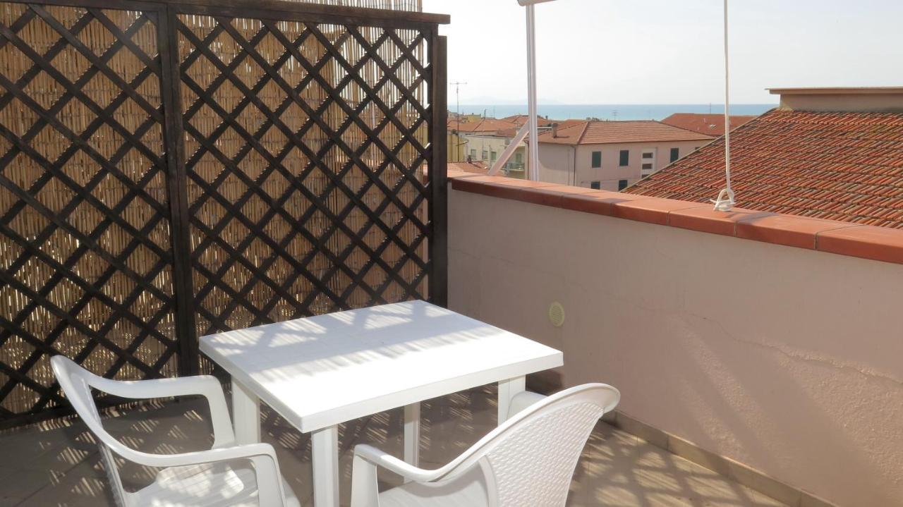 Residenza Turistico Alberghiera Corallo Кастильоне-делла-Пеская Экстерьер фото
