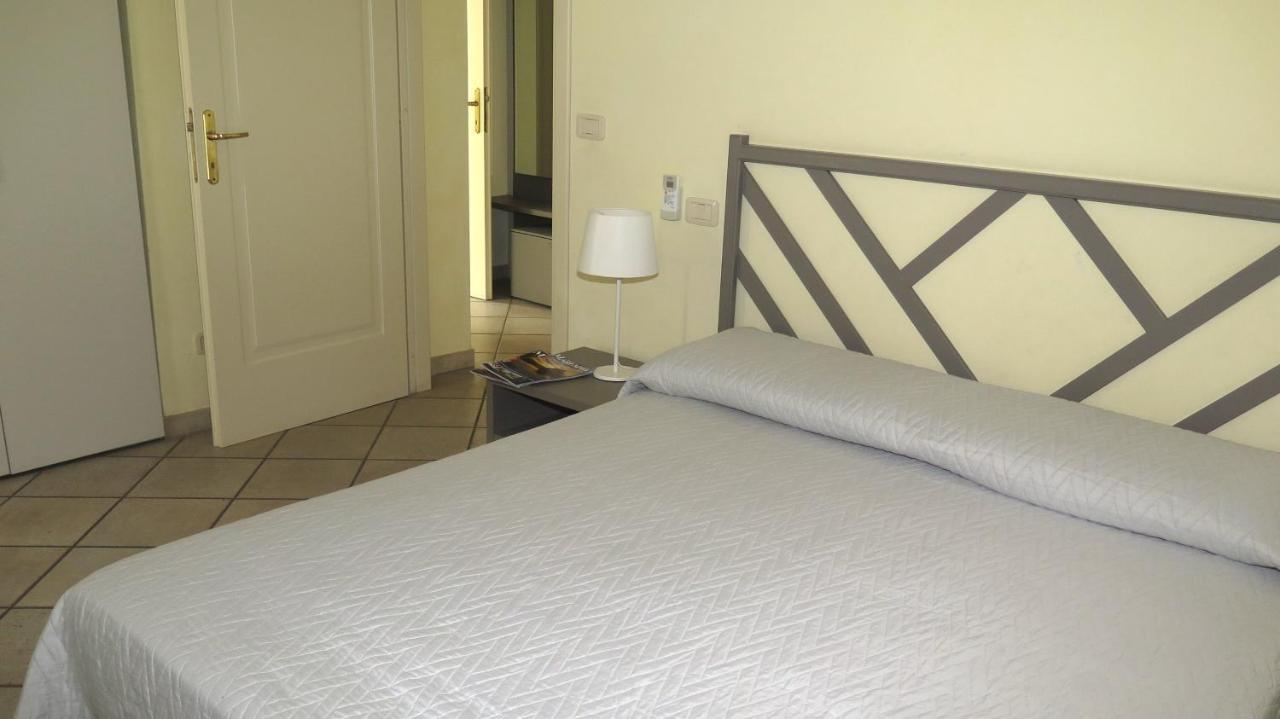 Residenza Turistico Alberghiera Corallo Кастильоне-делла-Пеская Экстерьер фото