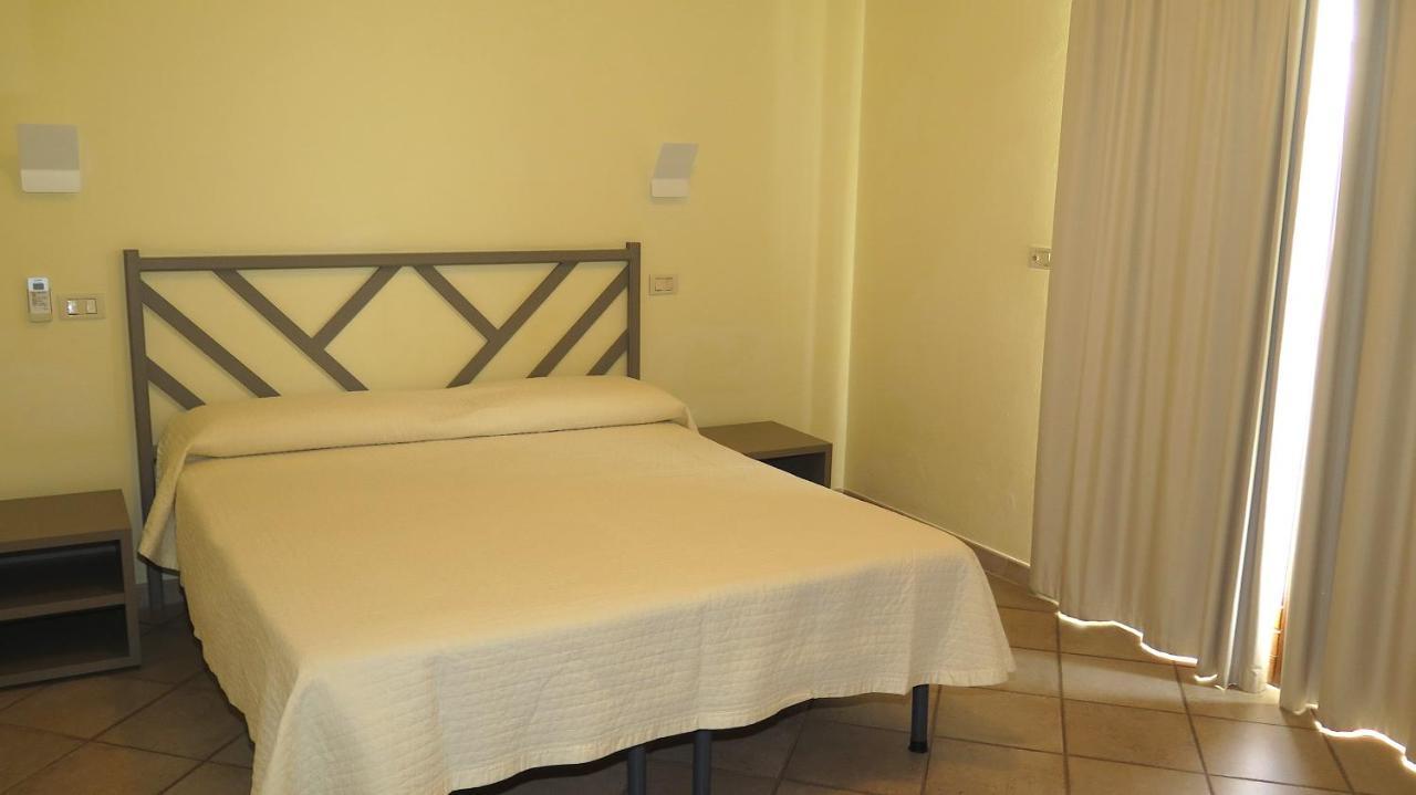 Residenza Turistico Alberghiera Corallo Кастильоне-делла-Пеская Экстерьер фото