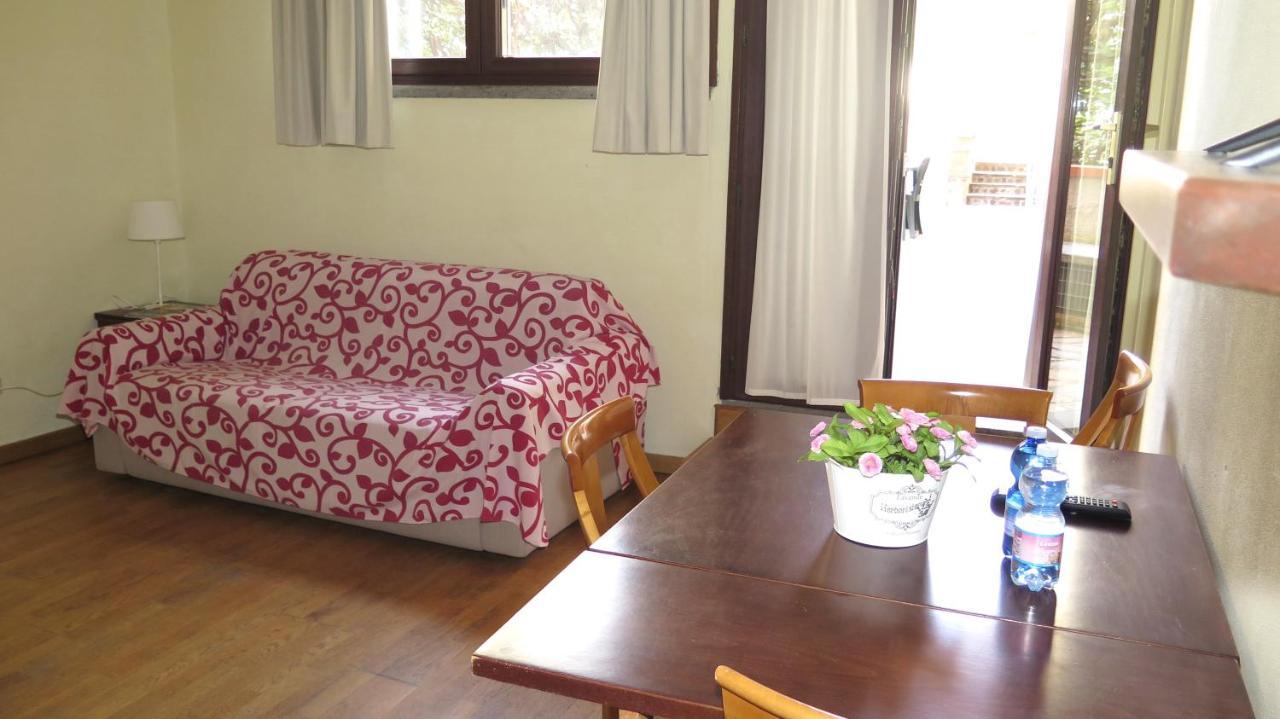 Residenza Turistico Alberghiera Corallo Кастильоне-делла-Пеская Экстерьер фото